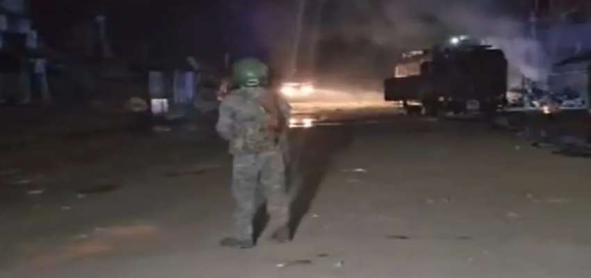 होली जुलूस के दौरान गिरिडीह में हिंसक झड़प, उपद्रवियों ने वाहनों और दुकानों को किया आग के हवाले; कई लोग घायल