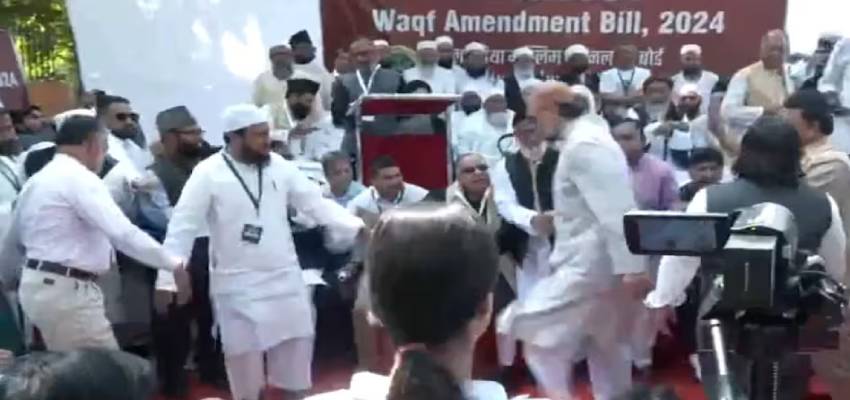 “मुसलमान कुर्बानी देने को तैयार है”, वक्फ संशोधन विधेयक पर AIMLPB ने सरकार को दी चेतावनी