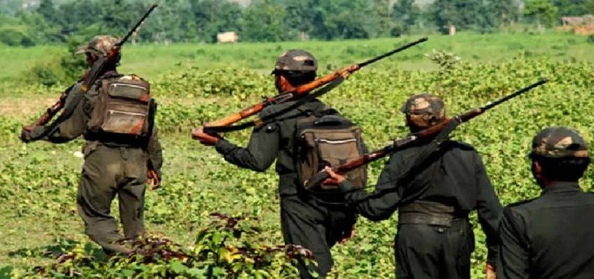 छत्तीसगढ़ में पुलिस और नक्सलियों के बीच मुठभेड़, एनकाउंटर में मारे गए 3 माओवादी