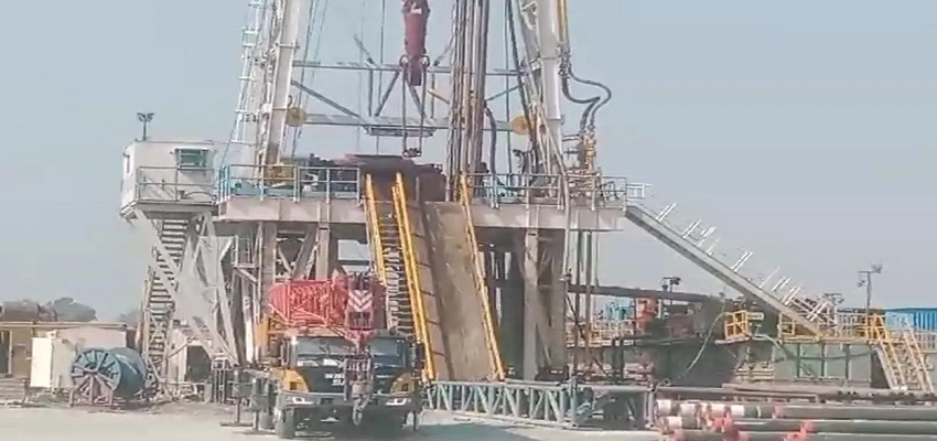 बलिया: बंजर नहीं…अब सोना उगलेगी धरती; चित्तू पांडेय की जमीन में ONGC ने शुरू की तेल की खुदाई