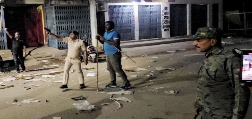 झारखंड में मंगला यात्रा पर जमकर हुई पत्थरबाजी, डीजे बजाने को लेकर इलाके में फैला तनाव