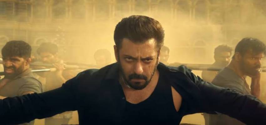 फिल्म सिकंदर' पर चली सेंसर बोर्ड की कैंची, 14 मिनट 28 सेकेंड के सीन्‍स हटाने के साथ किए गए ये बदलाव