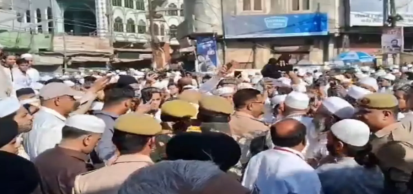 UP: मुरादाबाद में ईदगाह पर पुलिस और नमाजियों में टकराव, संभल में सुरक्षा के कड़े इंतजाम