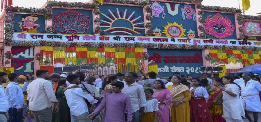 देशभर में रामनवमी की धूम! दुल्हन की तरह सजी अयोध्या, राम मंदिर में की गईं ये तैयारियां