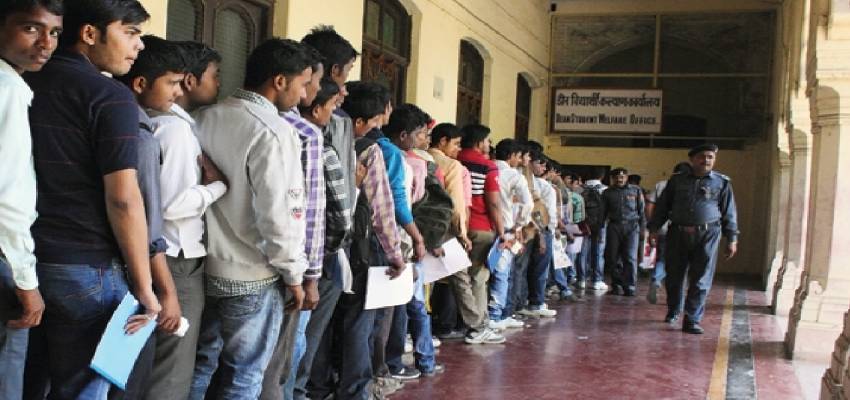 युवाओं के लिए खुशखबरी! बिहार में निकलीं बंपर वैकेंसी, जानें ड्रीम जॉब पाने का प्रोसेस