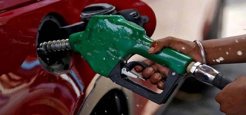 Petrol-Diesel Price: जल्द घटेंगे पेट्रोल के दाम, 5 रुपए तक सस्ता हो सकता है फ्यूल!