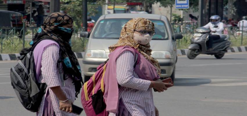 दिल्ली में भयंकर गर्मी का सितम जारी, सरकार ने स्कूलों के लिए लिया बड़ा फैसला