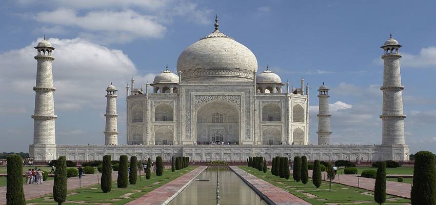 वक्फ या हिंदूओं किसकी जमीन पर बना है ताजमहल? जानें ऐतिहासिक दस्तावेजों से इसके जवाब