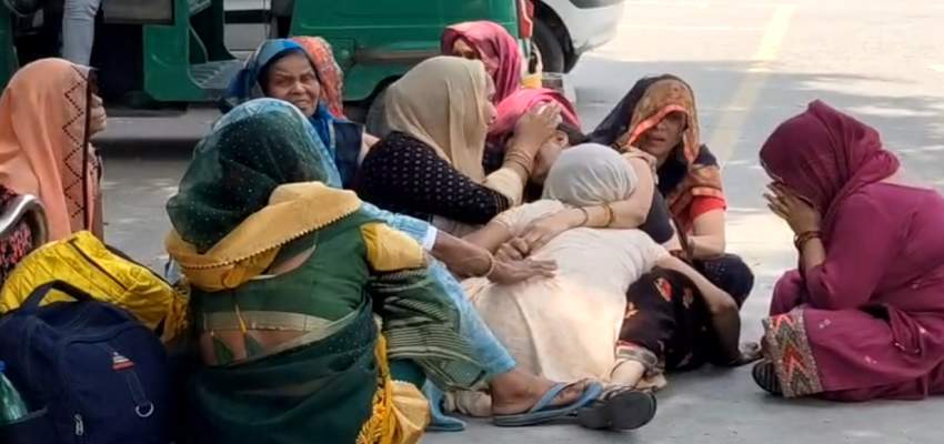 कान में ब्लूटूथ लगा कर म्यूजिक सुन रहा था युवक, पीछे से आई ट्रेन ने मारी जोरदार टक्कर, मौके पर मौत