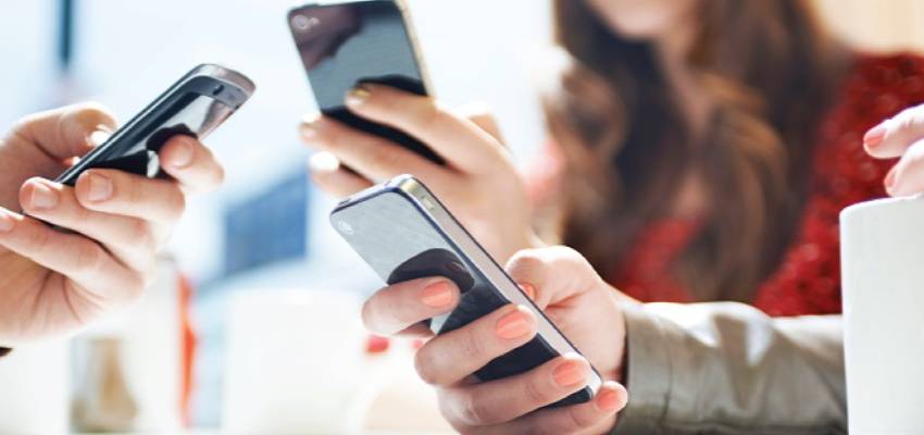 TRAI की रिपोर्ट में खुलासा, Airtel और Jio को मिला बड़ा फायदा, Vi को झेलना पड़ा बड़ा घाटा