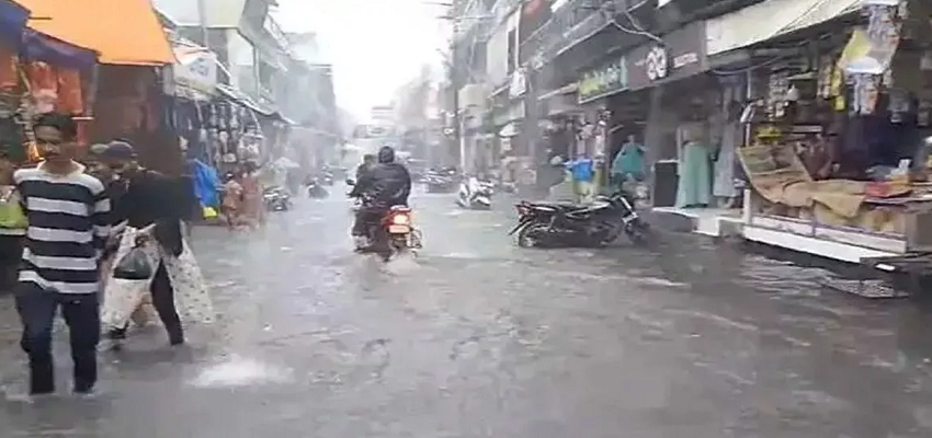 गुजरात में आफत बनी बारिश, 14 की मौत और 16 घायल; अगले तीन दिन रेड अलर्ट