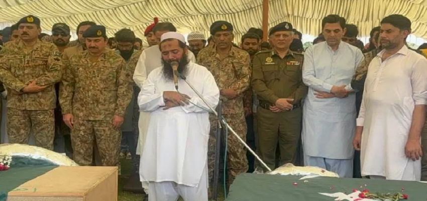 ट्रैक्टरों में लाशें औऱ जनाजे में आंसू, Operation Sindoor के बाद पाकिस्तानी सेना का रोना-धोना