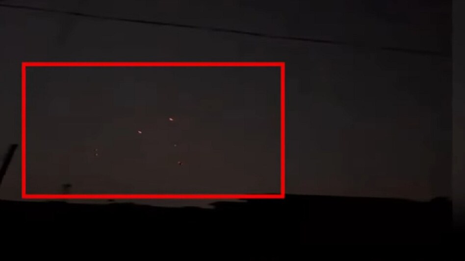 INDIA PAK WAR:  पाकिस्तान ने जम्मू पर छोड़े कई मिसाइल, फुल ब्लैकआउट