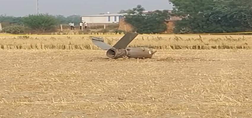 पाकिस्तान के हमले को भारत ने किया नाकाम, सिरसा में गिराई गई मिसाइल- सूत्र