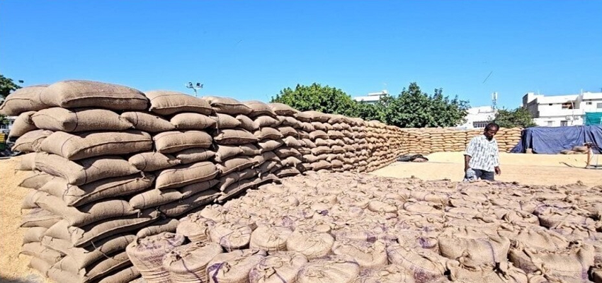‘चावल-गेंहूं की भरपूर मात्रा, घबराने की जरूरत नहीं’, भारत-पाक तनाव के बीच केंद्र का जनता को भरोसा