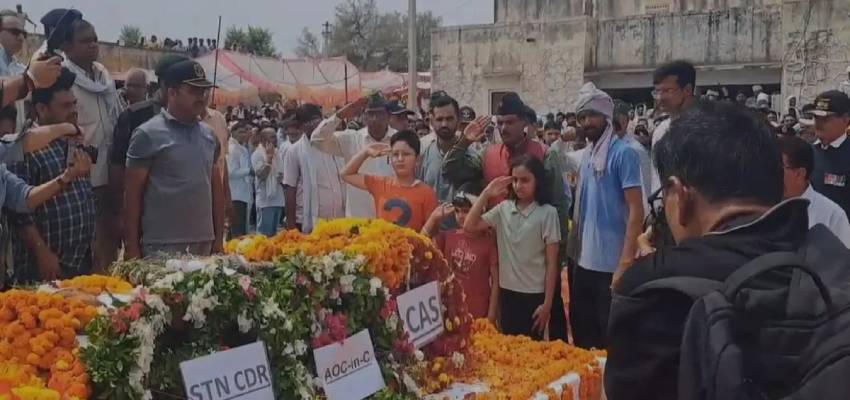 “पापा की शहादत का बदला लूंगी”, शहीद सुरेंद्र कुमार की बेटी ने खाई कसम