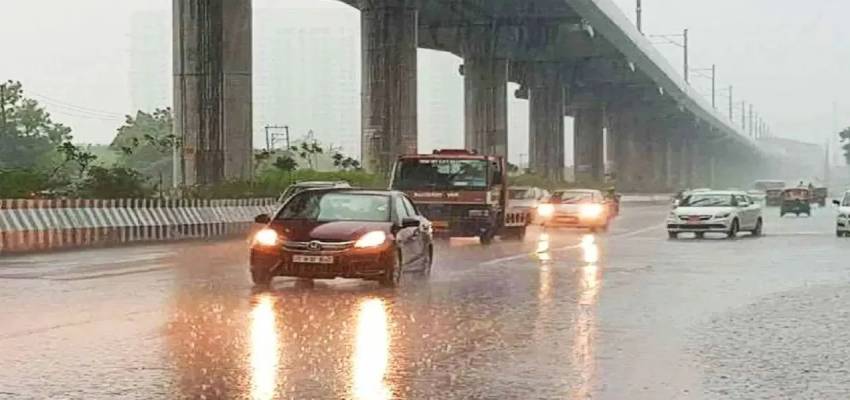 दिल्ली-NCR में लोगों को मिली गर्मी से राहत, तेज हवाओं के साथ झमाझम बारिश