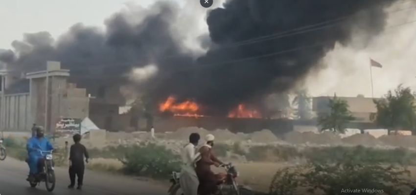 पाकिस्तान में पानी का हाहाकार... सिंध के प्रदर्शनकारियों पर चली गोलियां, मंत्री का घर तबाह