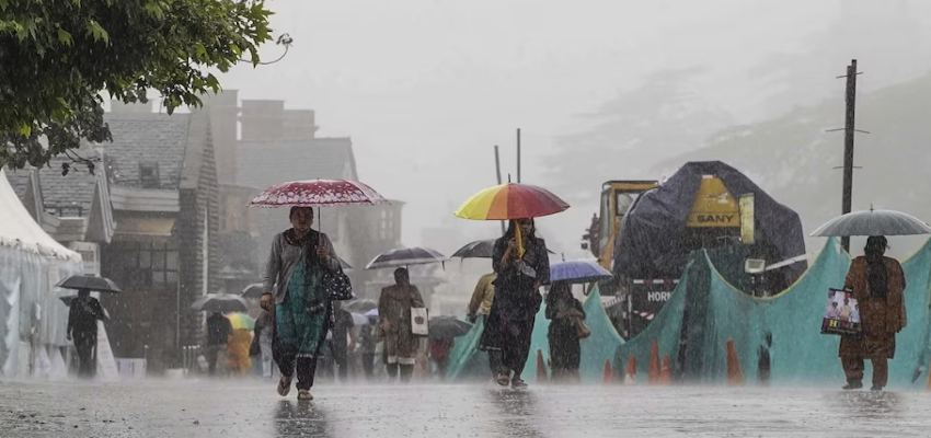 Weather: छत्तीसगढ़-ओडिशा समेत इन 17 राज्यों में मानसून ने पकड़ी रफ्तार, पहाड़ों में बर्फ की चादर