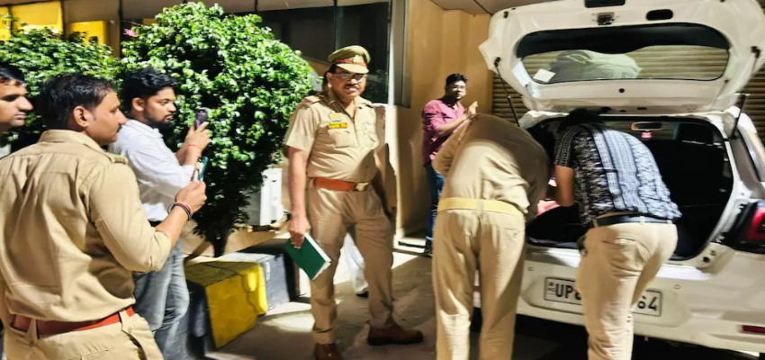 यमुना एक्सप्रेसवे पर कार से बरामद डेढ़ करोड़ रुपये और सोना, आयकर विभाग की जांच शुरू