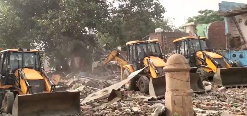 दिल्ली के मद्रासी कैंप पर बुलडोजर एक्शन, 300 से अधिक अवैध निर्माण किया जाएगा धवस्त