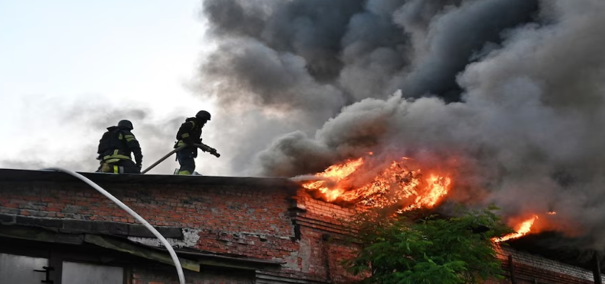 Russia Vs Ukraine: रूस का यूक्रेन पर कहर, 18 इमारतें जमींदोज; 3 लोगों की मौत