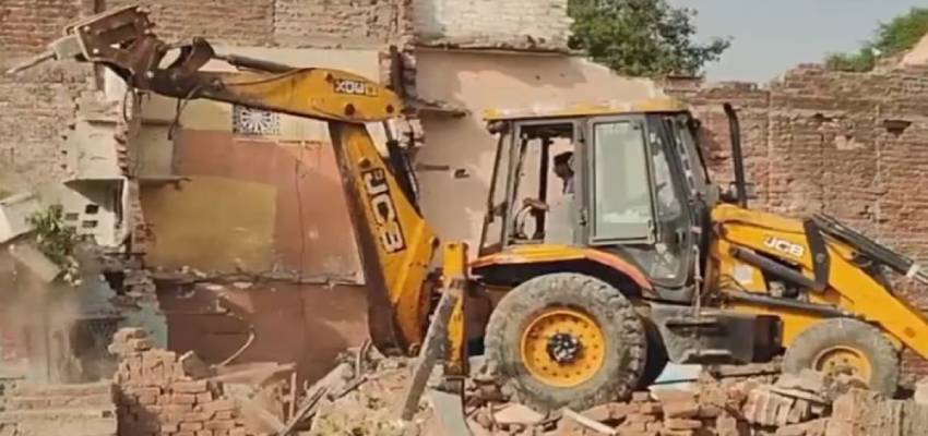 कालकाजी भूमिहीन कैंप पर गरजा बुलडोजर, 1200 अवैध निर्माण को किया जाएगा धवस्त