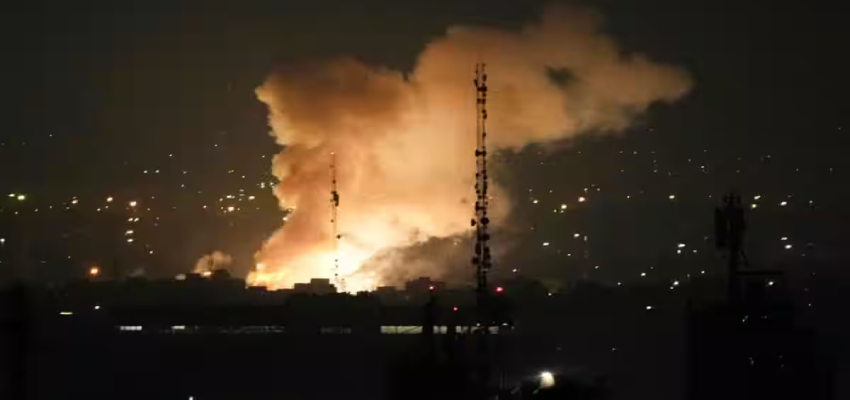 ईरान के तेल ठिकानों पर मिसाइल हमला कर इजरायली PM बेंजामिन नेतन्याहू ने कहा- यह तो शुरूआत है