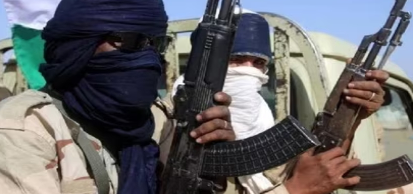 नाइजीरिया में बंदूकधारियों के हमले से लगभग 100 लोगों की मौत, कमरों में बंद कर जिंदा जलाया