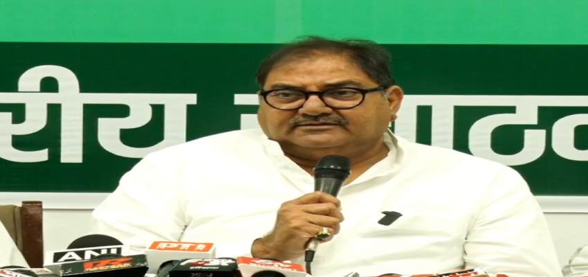 अभय चौटाला ने भाजपा सरकार पर कसा तंज, कहा- गरीब बच्चों की स्कॉलरशिप बंद कर दी गई