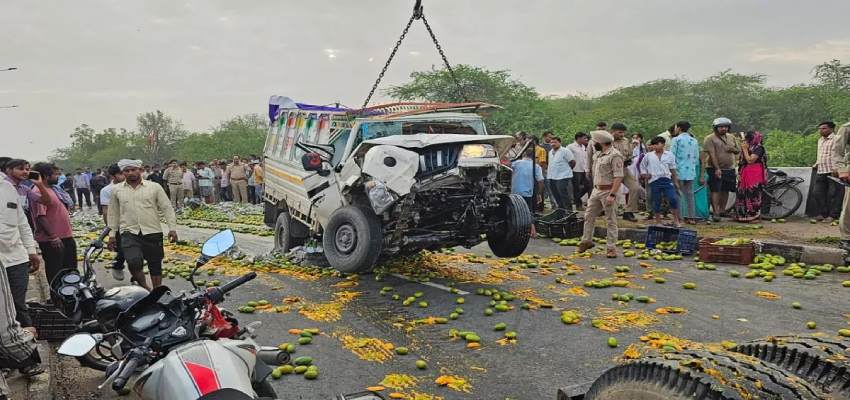 UP Road Accident: आगरा में दर्दनाक सड़क हादसा, 4 की मौत, एक घायल