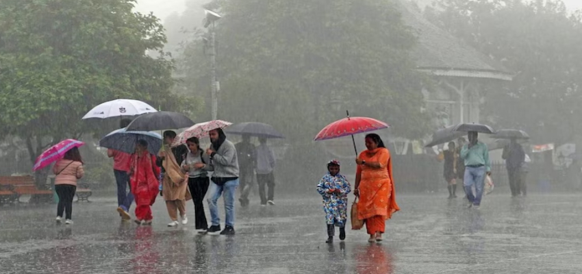 UP में मानसून की धमाकेदार एंट्री, इन 39 जिलों में भारी बारिश का ऑरेंज अलर्ट!