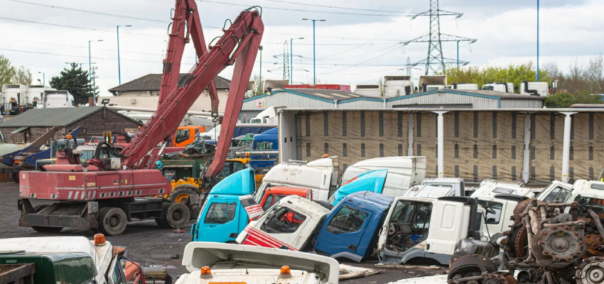 नो पार्किंग जोन से ट्रैफिक पुलिस ने उठा ली आपकी गाड़ी? जानें टो करने के बाद कैसे वापस मिलेगी कार-बाइक