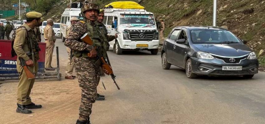 पहलगाम हमले में शामिल आतंकी के दो पनाहगार गिरफ्तार, तीनों आतंकियों की हुई पहचान