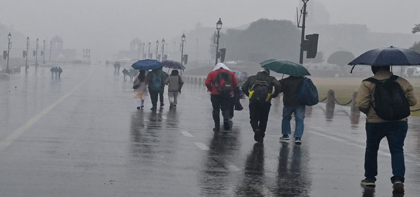 दिल्ली-हरियाणा समेत कई राज्यों में भारी बारिश की चेतावनी, जानें आने वाले सात दिनों में कैसा रहेगा मौसम का हाल