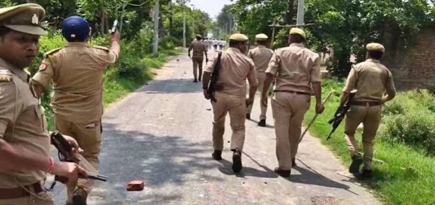 इटावा में कथावाचकों के साथ बदसलूकी का मामला गरमाया, अहीर रेजिमेंट और पुलिस में भिड़ंत