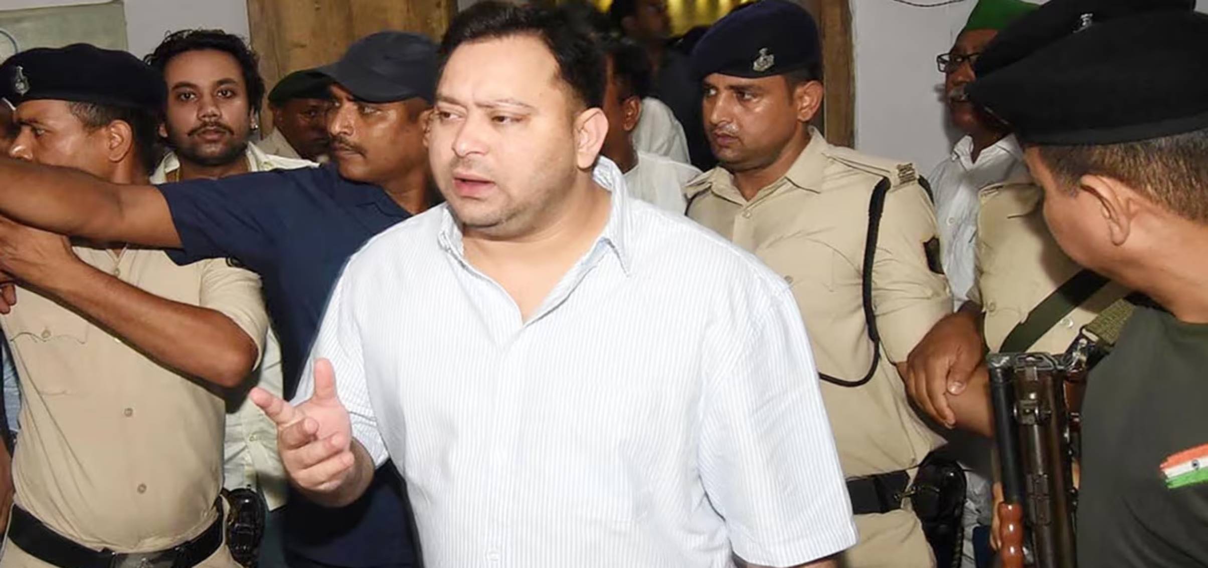 Bihar: “देश किसी के बाप का नहीं”, वक्फ बिल विरोधी रैली में NDA सरकार पर जमकर बरसे तेजस्वी यादव