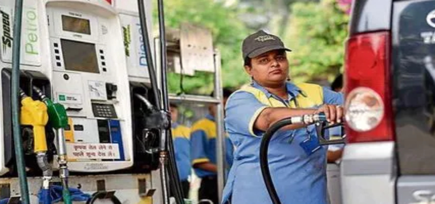 दिल्ली में पुराने वाहनों पर सख्ती, आज से पेट्रोल पंपों पर No Fuel की नीति शुरु