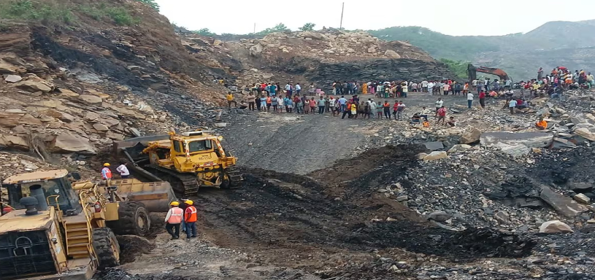 रामगढ़ में कोयला खान धंसी, छीन ली 3 जिंदगियां; 5 मजदूर मलबे में फंसे