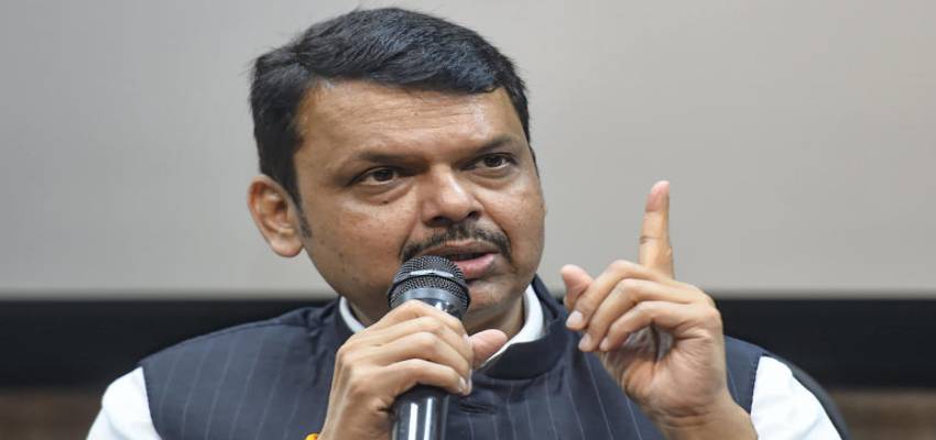 Maharashtra: कैंटीन कर्मचारी को पीटने वाले विधायक पर भड़के CM फडणवीस, स्पीकर से की एक्शन की मांग