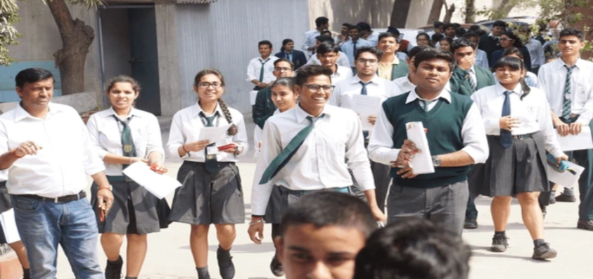 सरकारी स्कूलों में सभी कक्षाओं के लिए अनिवार्य होगा अंग्रेजी सेक्शन,  नया सत्र लाएगा बदलाव