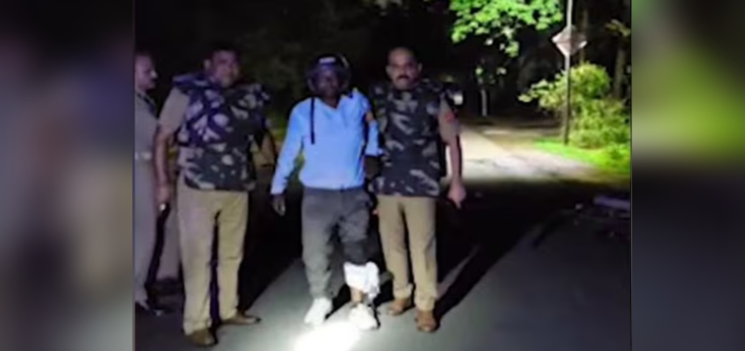 यूपी पुलिस की गिरफ्त में कुख्यात गैंगस्टर, एनकाउंटर में हुआ घायल