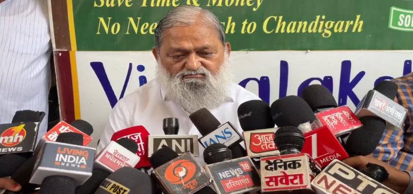 मल्लिकार्जुन खड़गे और राहुल गांधी पर जमकर बरसे अनिल विज, कहा- किसी भी तरह की कोई बातचीत नहीं की