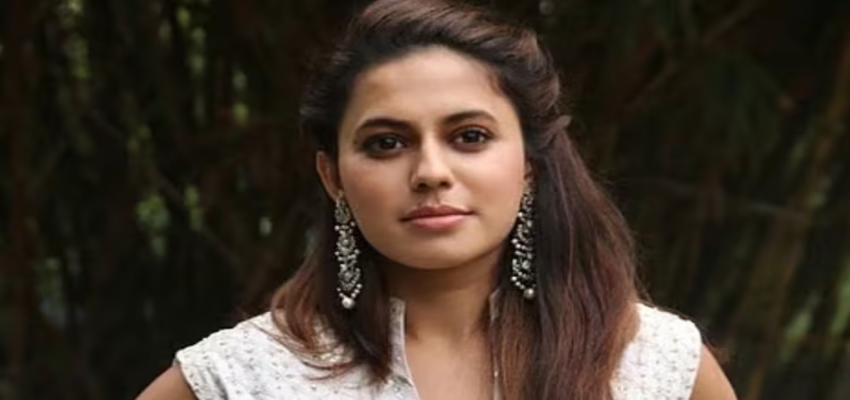 गोल्ड स्मगलिंग केस में रान्या राव को कोर्ट ने सुनाई सजा, जाना होगा जेल; जमानत के लिए नहीं कर पाएंगी आवेदन!