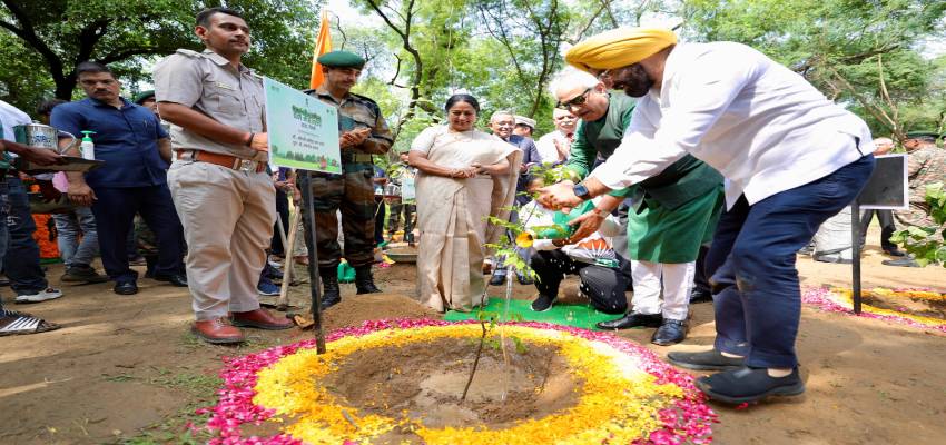 सीएम रेखा गुप्ता ने जनता से की अपील, कहा- पर्यावरण संरक्षण केवल सरकार की नहीं, हर नागरिक की सामूहिक ज़िम्मेदारी