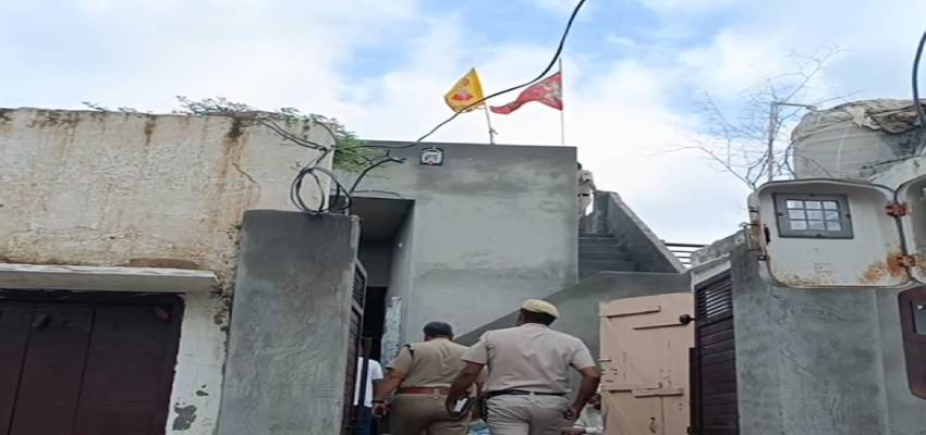 HARYANA NEWS:  घर की धत पर खून से लतपथ मिला महिला का शव, इलाके में हड़कंप