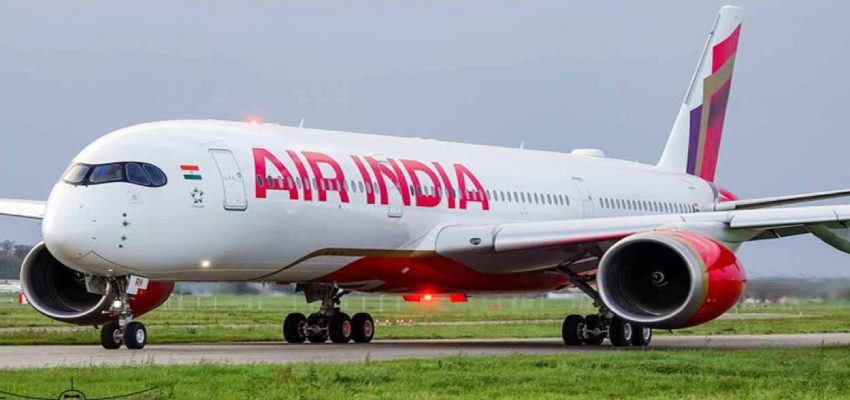 दिल्ली एयरपोर्ट पर Air India का विमान हादसे का शिकार, लैंडिंग के बाद फ्लाइट में लगी आग
