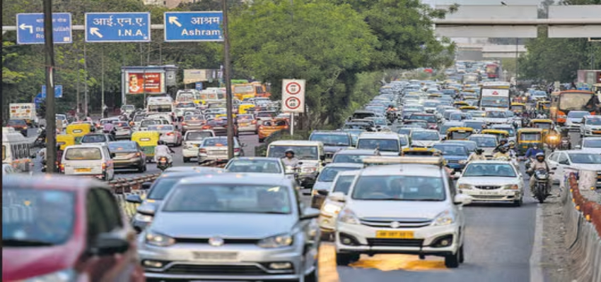 EV नीति 2.0 की राह पर दिल्ली, 2026 तक बढ़ाई गई पॉलिसी; पुराने वाहनों पर नियम सख्त