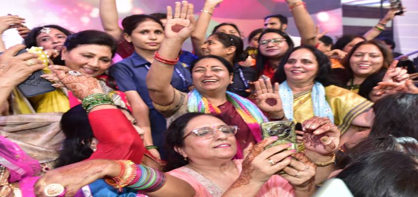 सीएम रेखा गुप्ता ने तीज महोत्सव 2025 का किया भव्य शुभारंभ, महिलाओं से किया आग्रह