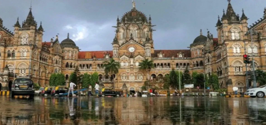 मुंबई के छत्रपति शिवाजी महाराज टर्मिनस रेलवे स्टेशन को मिली बम से उड़ाने की धमकी, हाई अलर्ट पर पुलिस